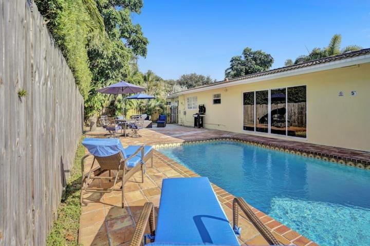 Beautiful 4 Bedrooms/Pool/Walk To Beach 迪尔菲尔德海滩 外观 照片
