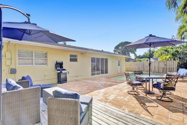 Beautiful 4 Bedrooms/Pool/Walk To Beach 迪尔菲尔德海滩 外观 照片